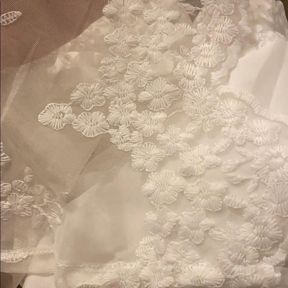 ETOPHE STUDIOS White Lace Komono With Satin Cord - Picture 3 of 6